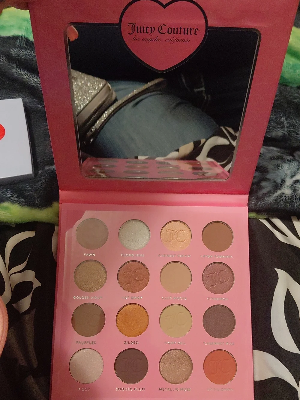 Juicy Couture Pink Eyeshadow Palette - Mixed Neutrals and Shimmers
